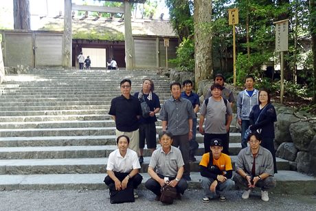 伊勢神宮内宮正宮前